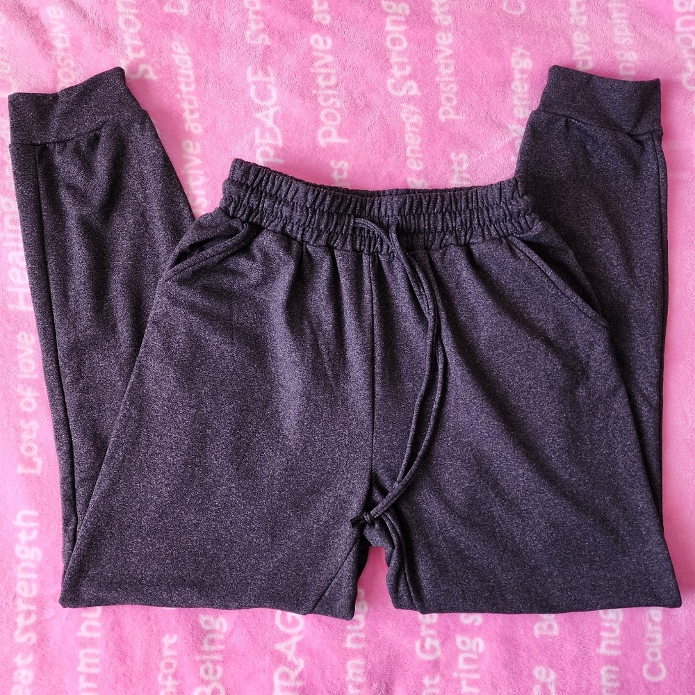 Gray Fleece Lined LA Grown Sweatpants/Joggers Size Medium|Cuffed at the ankles